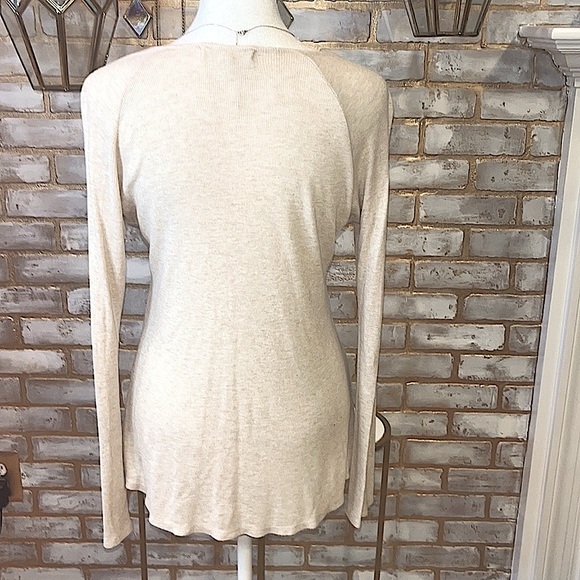 Hippie Rose Beige V-Neck Long Sleeved Thermal Top, Size Small. - Picture 4 of 6